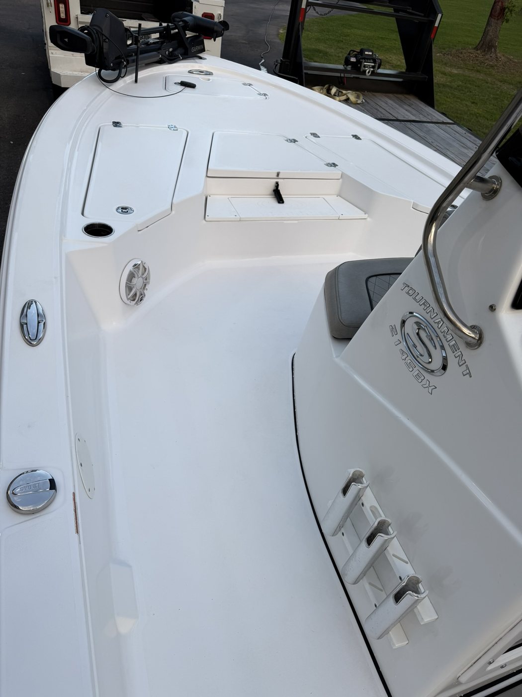 Bow and console area